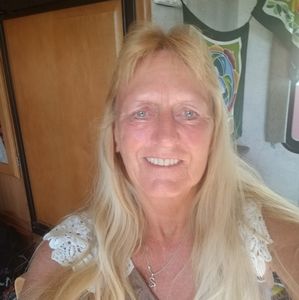 Meet your Posher, Debra